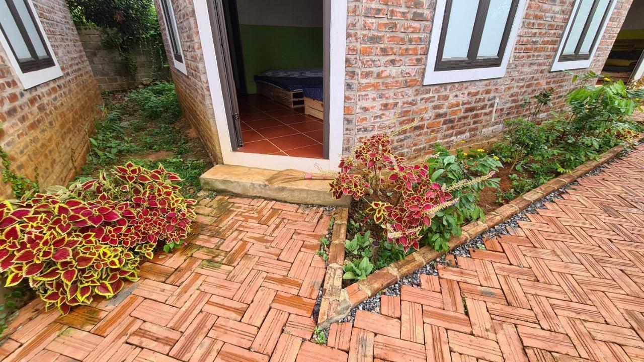 Datani Moc Chau Homestay Lang Mon Esterno foto